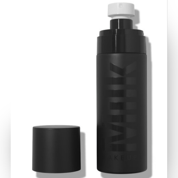 Milk Makeup Pore Eclipse Mattifying + Blurring Setting Spray 2.9oz - Picture 4 of 16